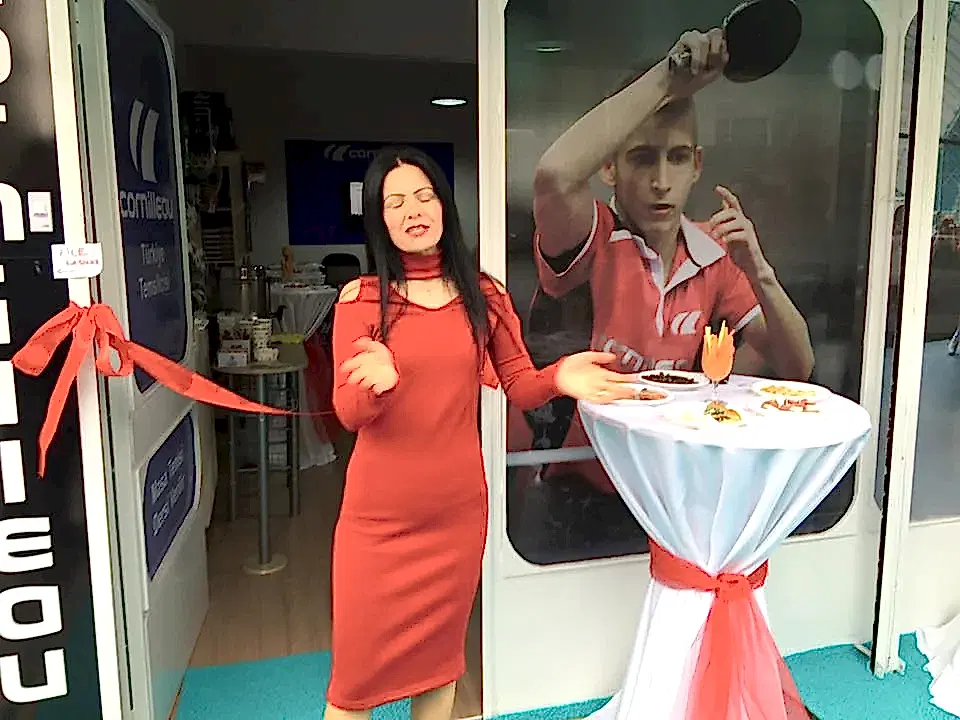 AYŞEGÜL AYDIN VE AÇILIŞ KONUŞMASI